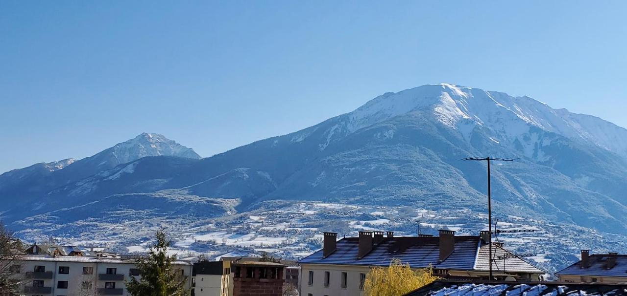 L'Hivernet, Grand Triplex Neuf Au Coeur D'Embrun Acces Facile 外观 照片