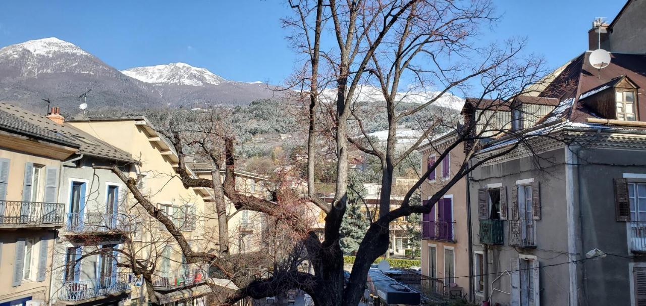 L'Hivernet, Grand Triplex Neuf Au Coeur D'Embrun Acces Facile 外观 照片