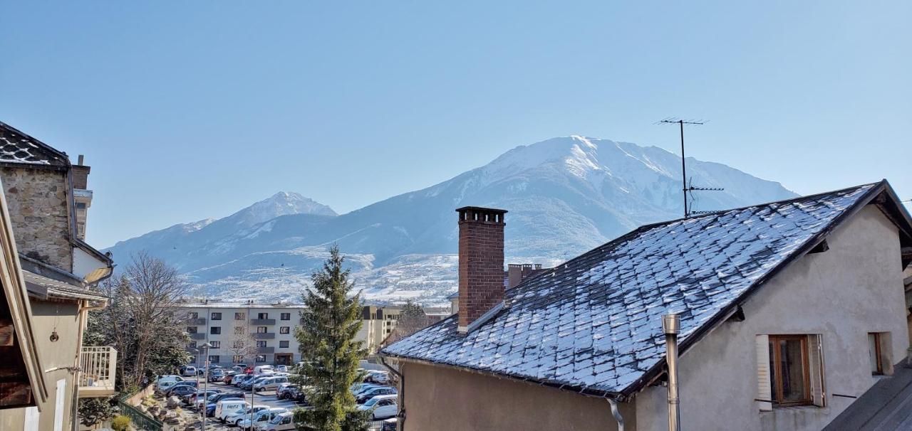 L'Hivernet, Grand Triplex Neuf Au Coeur D'Embrun Acces Facile 外观 照片
